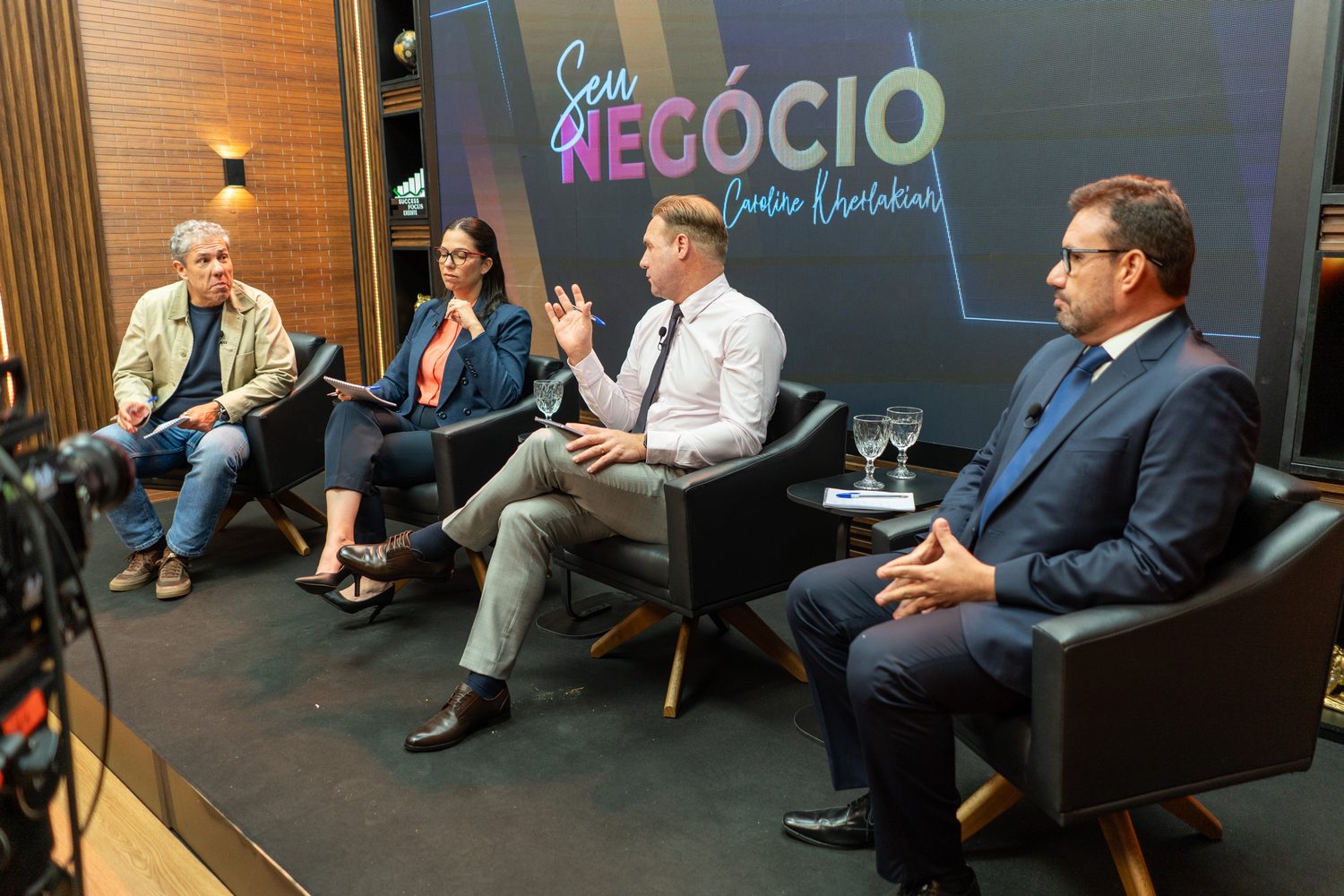 Grava&ccedil;&atilde;o do programa Seu Neg&oacute;cio vista de tr&aacute;s da c&acirc;mera